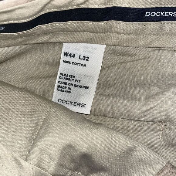Dockers Mens Pleated Classic Fit Pants Khaki Tan W44 X‎ L32 Business Career - Picture 9 of 10
